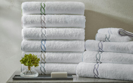 Classic Chain Towel